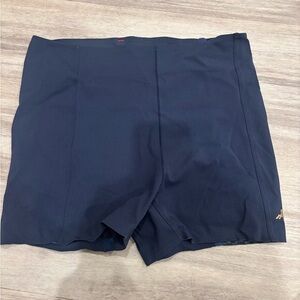tracksmith strata half tight shorts